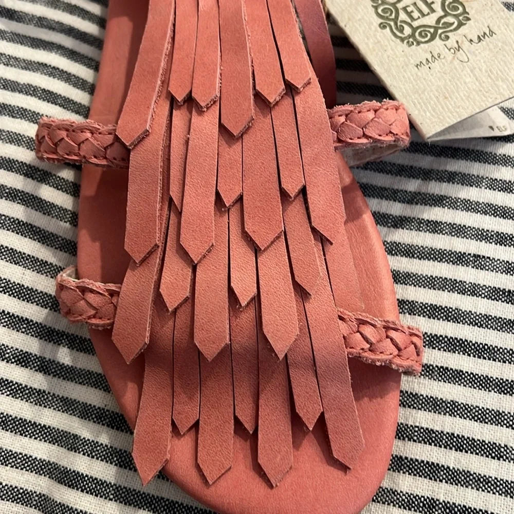 Elf sandals. New with tags - Picture 3 of 5